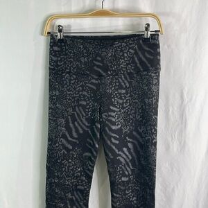 WHBM black on black denim print runway leggings: